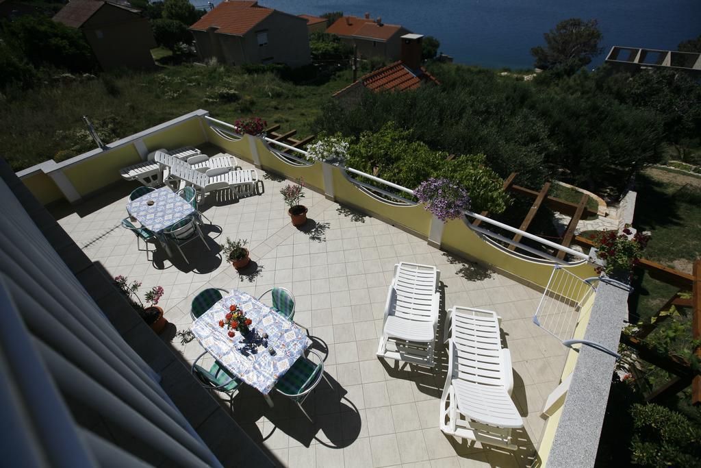 Apartments Roza Miskovici Exterior photo