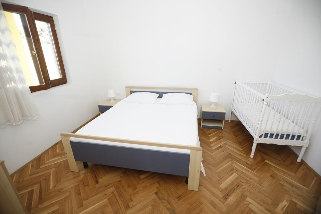 Apartments Roza Miskovici Exterior photo